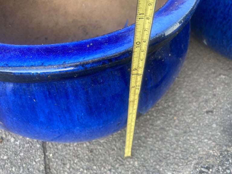 Blue ceramic pots+ White Pot 