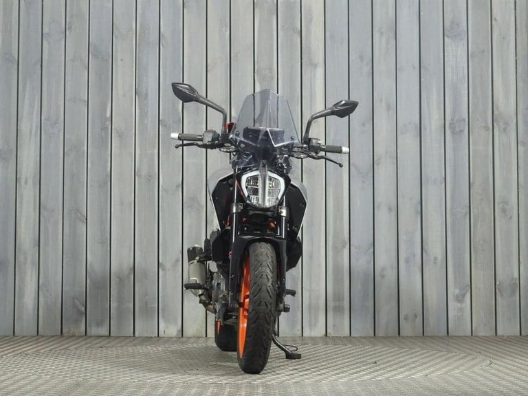 2022 72 KTM 390 DUKE