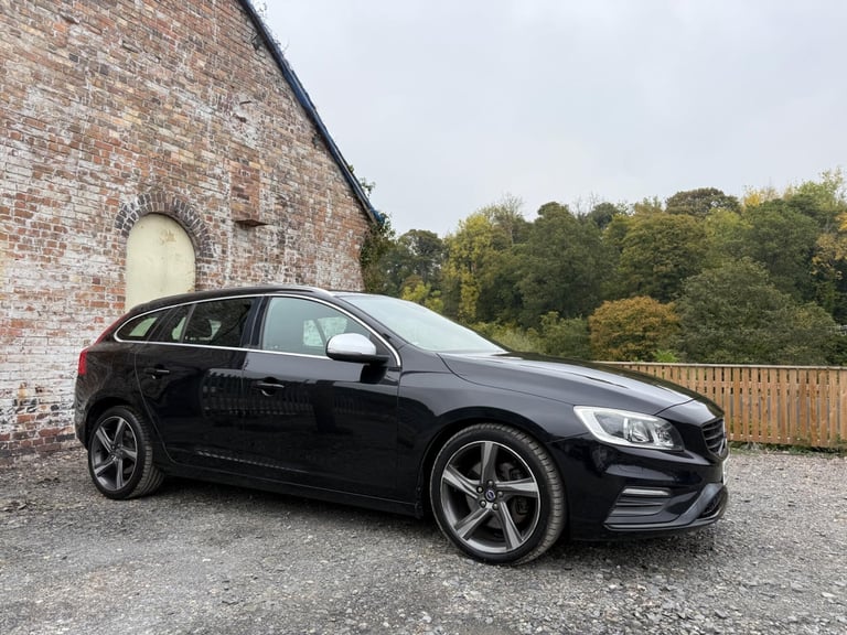 image for 2015 Volvo V60 2.4 D5 R-Design Lux Nav Geartronic Euro 5 5dr ESTATE Diesel Automatic