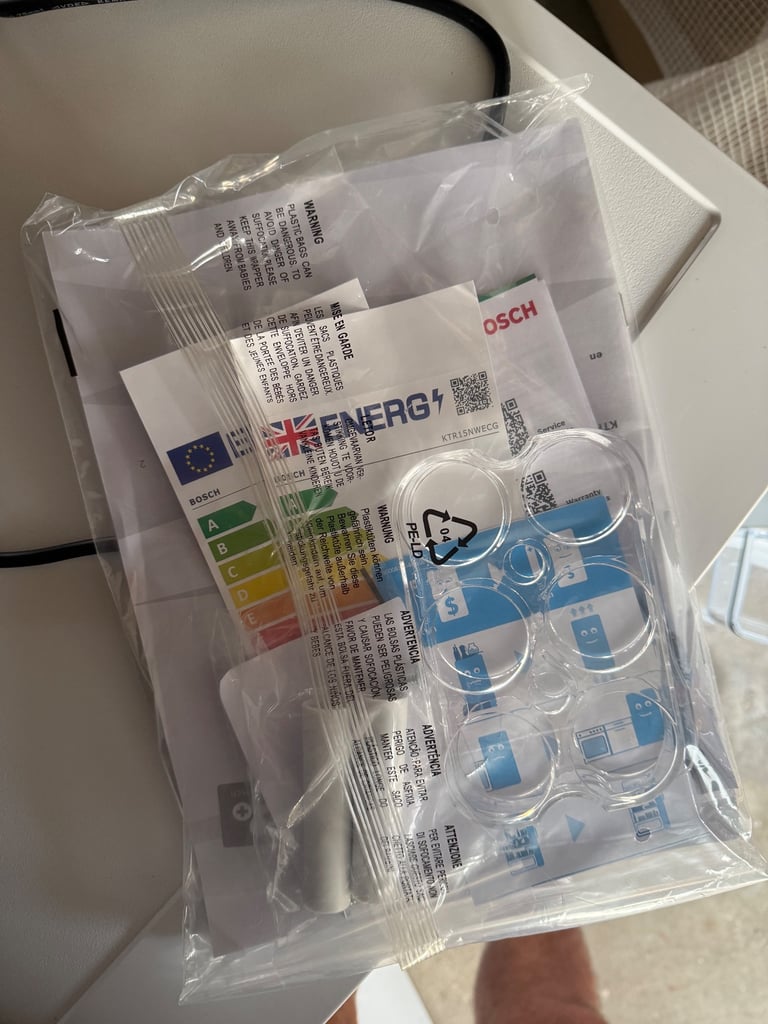 BOSCH Series 2 KTR15NWEAG Undercounter Fridge - White