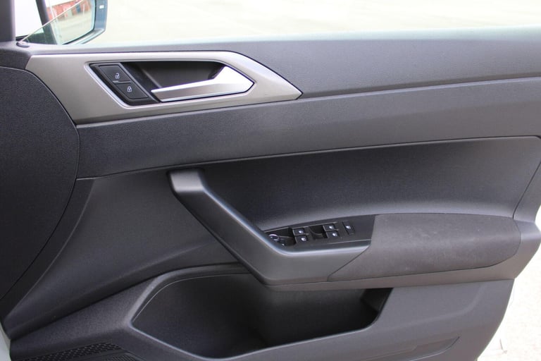 2018 Volkswagen Polo 1.0 TSI SE Euro 6 (s/s) 5dr HATCHBACK Petrol Manual