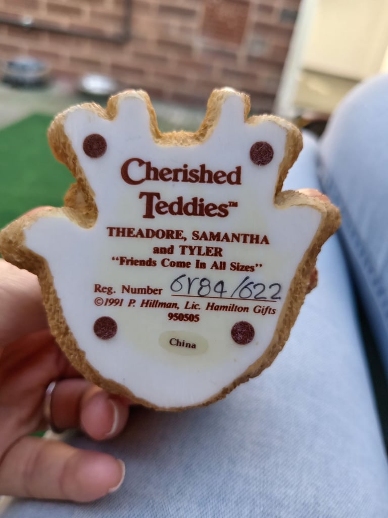 Cherished teddies collection 