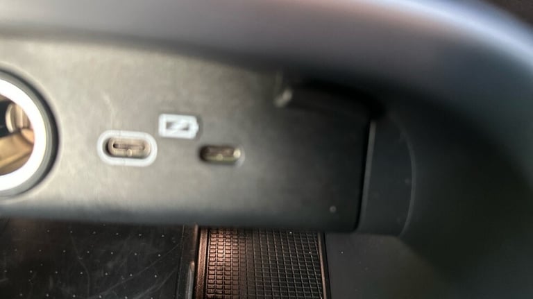 2023 Volvo XC40 Plus, B4 Mild hybrid, Petrol, Dark Estate Petrol Automatic