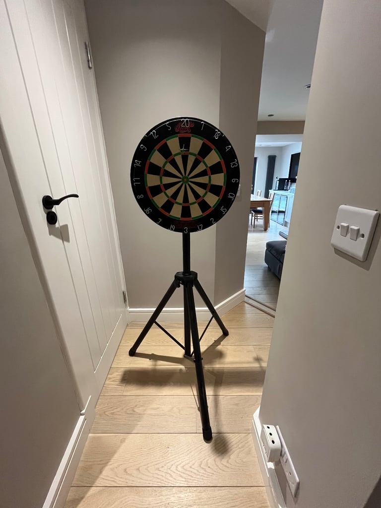 Adjustable Dartboard stand, Dartboard and Winmau surround