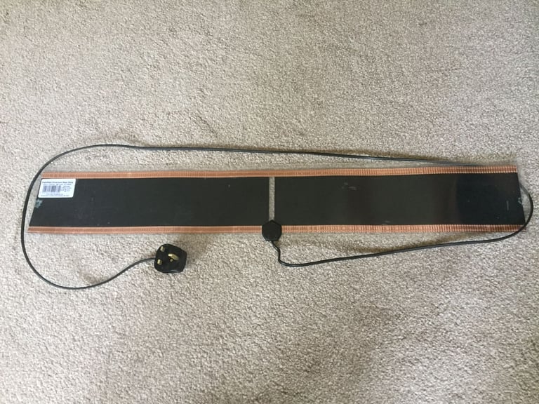 TWO large Habistat heat mats, ceramic log hide, thermometer and small dish ALL for