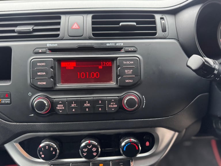 2015 Kia Rio 1.25 1 3dr HATCHBACK PETROL Manual