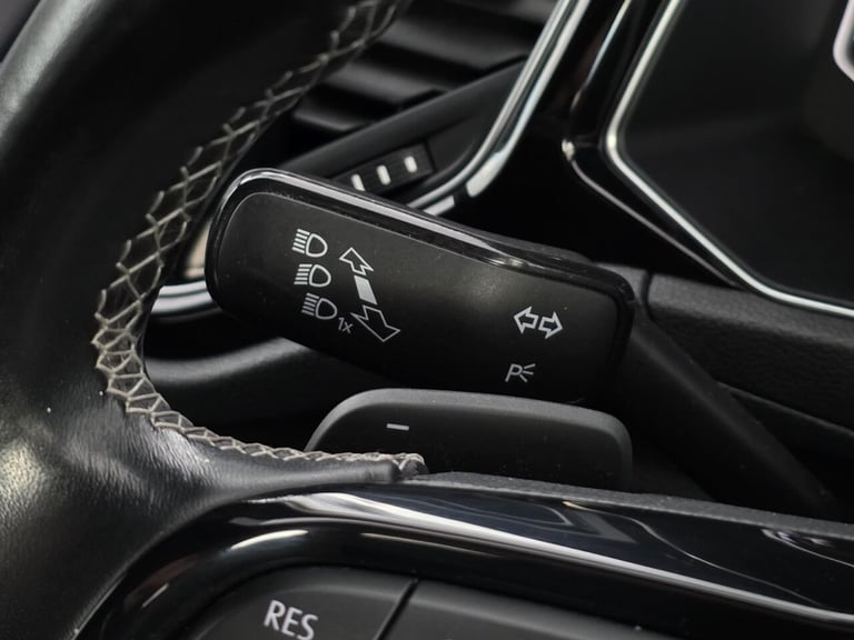 2019 Volkswagen T-Roc 2.0 TSI R SUV 5dr Petrol DSG 4Motion Euro 6 (s/s) (300 ps) HATCHBACK Petrol...