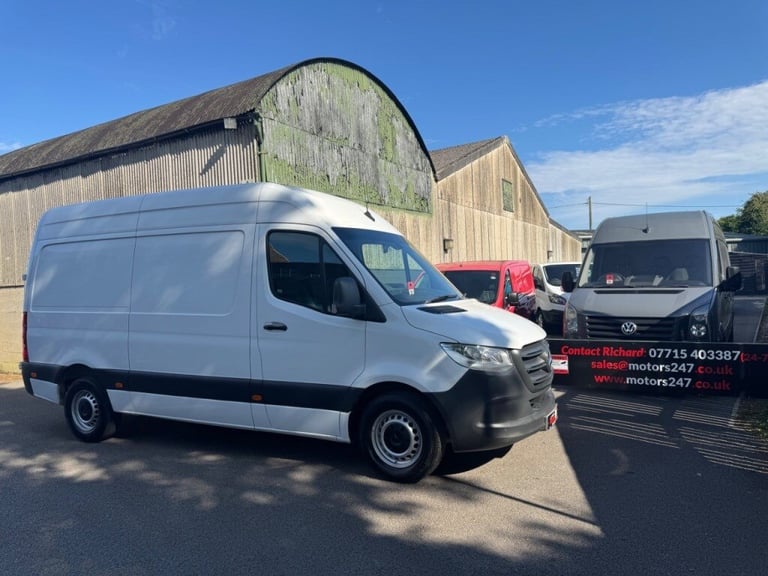 Mercedes-Benz Sprinter 3.5t H2 L2 Progressive Van++1 OWNER++CRUISE++REV