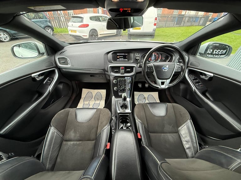 2015 Volvo V40 2.0 T2 R-Design Hatchback 5dr Petrol Manual Euro 6 (s/s) (122 ps) HATCHBACK Petrol...