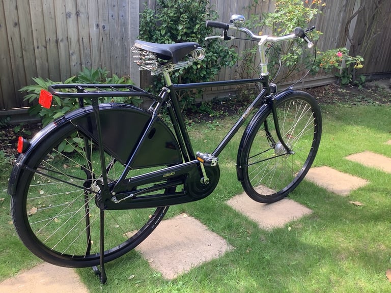 A beautiful Men’s 3 speed Pashley Roadster/town bike