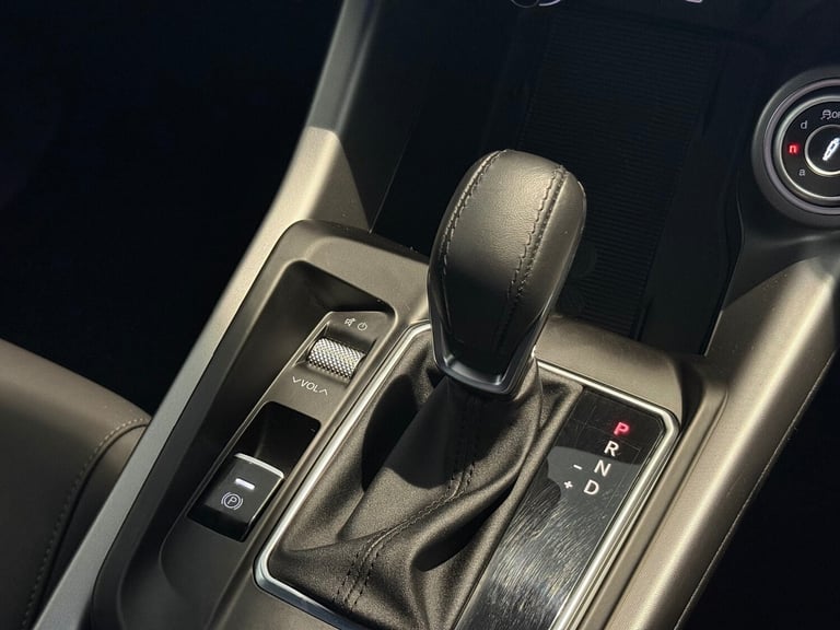 2025 Alfa Romeo Tonale 1.3 PHEV Tributo Italiano 5dr Auto Hatchback Petrol Parallel PHEV Automatic