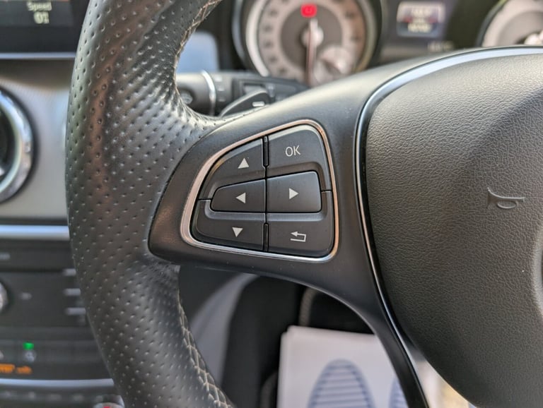 2016 Mercedes-Benz GLA 2.1 GLA200d Sport SUV 5dr Diesel 7G-DCT Euro 6 (s/s) (136 ps) ESTATE Diese...