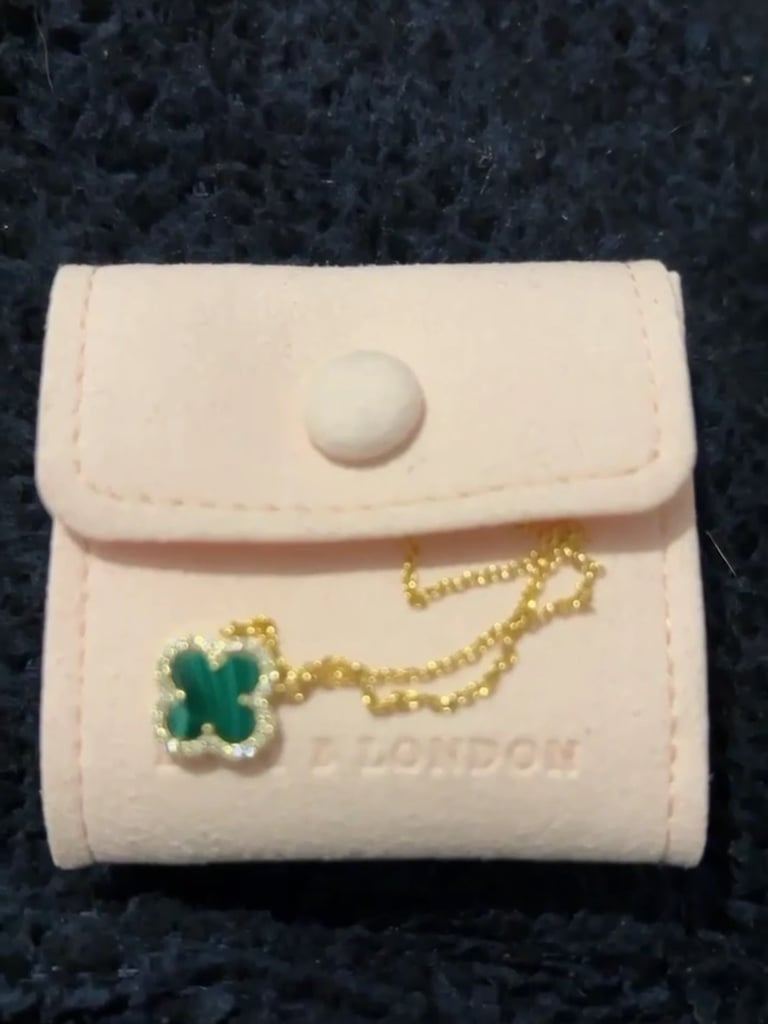 image for Gold necklace Lulu London 