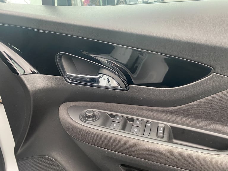 2019 Vauxhall Mokka X 1.4T ecoTEC Design Nav 5dr Hatchback Petrol Manual