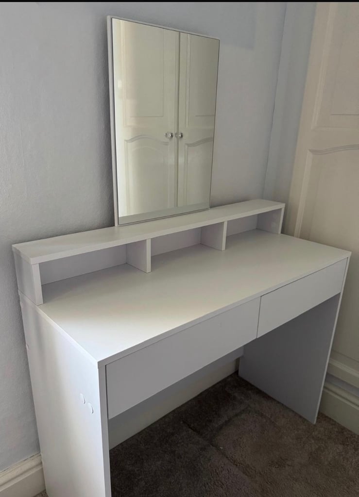 New  VASAGLE Modern Makeup Vanity Dressing Table 