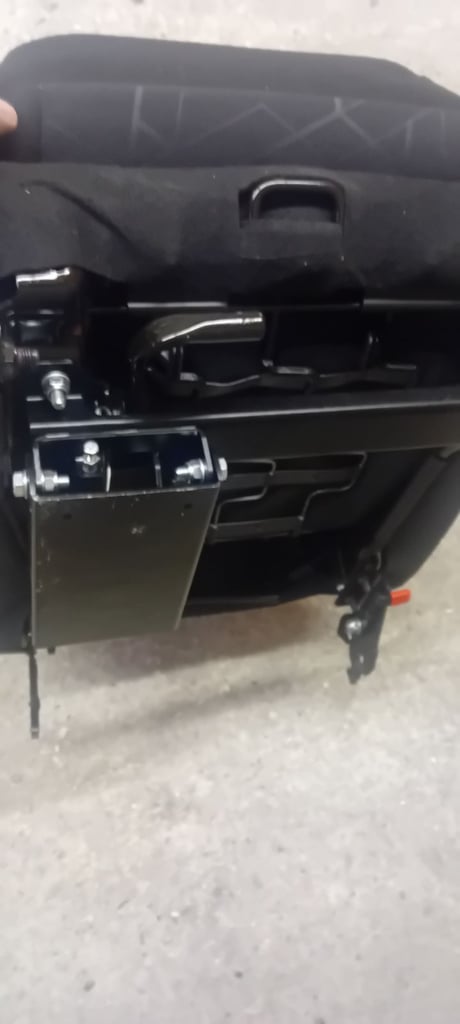 Peugeot Partner /Citroen Berlingo offside rear seat