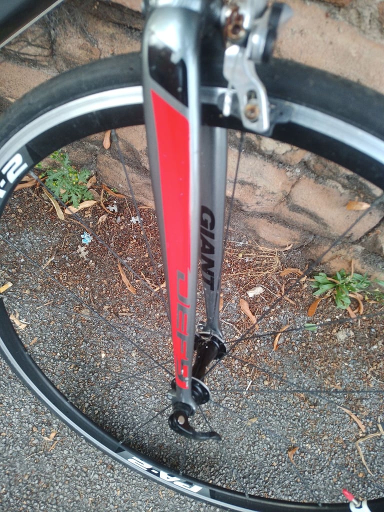 GIANT DEFY XS Light Weight Road Bike VGC
