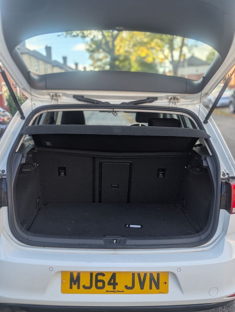 Volkswagen, GOLF, Hatchback, 2014, Manual, 1598 (cc), 5 doors