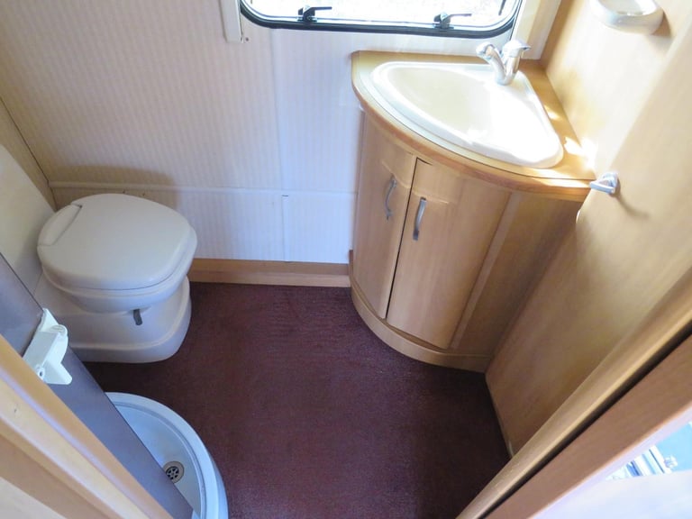 Swift Charisma 230 2 Berth 