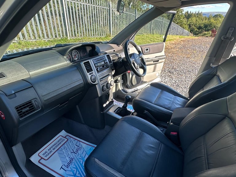 NISSAN X-TRAIL 2.5 SVE 2004