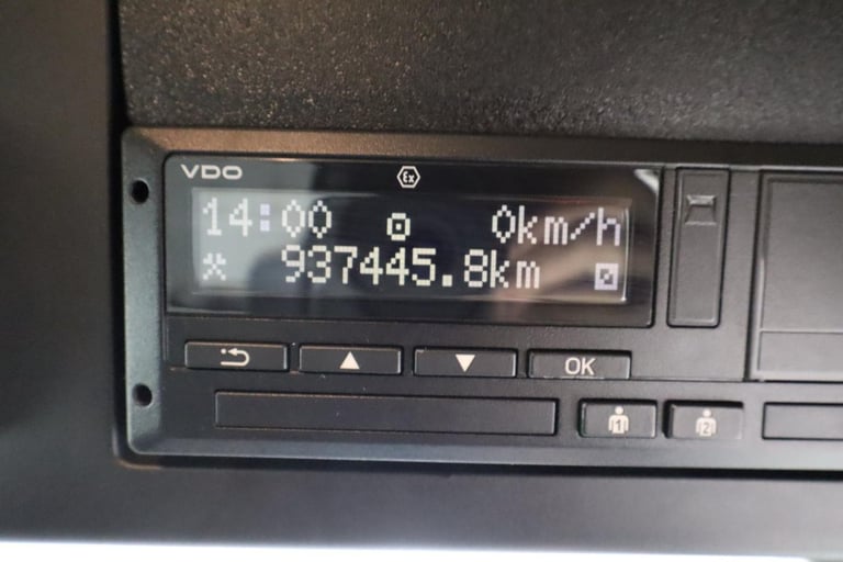 2014 (14 PLATE) Mercedes Benz  ACTROS 1840 4x2 Euro 6 Tractor Units