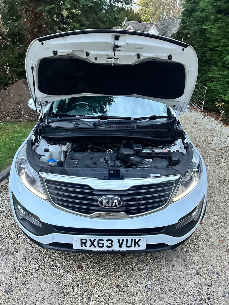 2013 Kia Sportage 1.7 CRDi ISG 3 5dr [Sat Nav] ESTATE Diesel Manual
