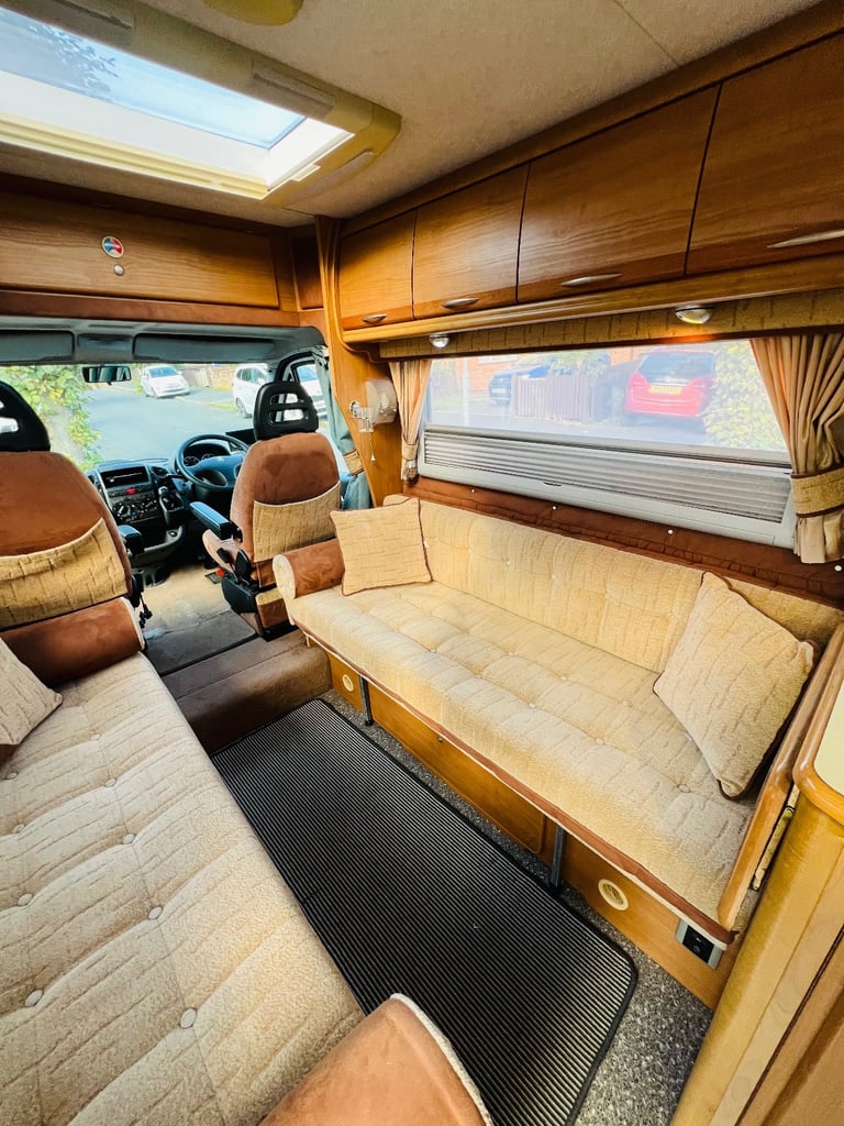 Autocrusie starburst 2005 motorhome