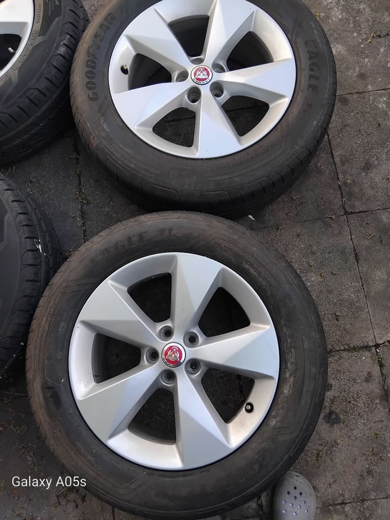 Well and tyres set 4