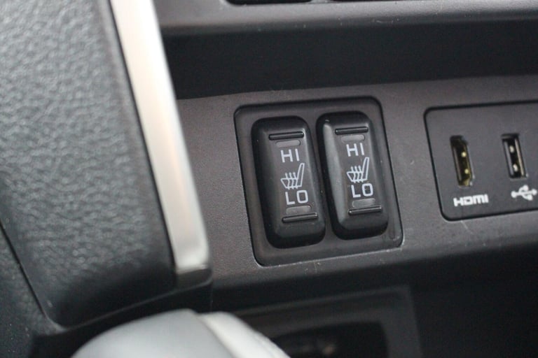 2020 Mitsubishi L200 Doublecab 2.2 Di-D Barbarian X 4WD Automatic Double Cab Pick-up Diesel Autom...