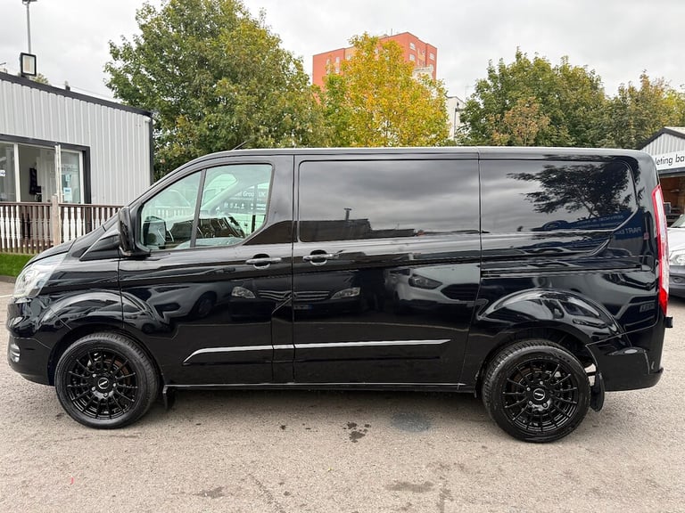 2022 Ford Transit Custom 2.0 EcoBlue 130ps Low Roof Limited Van PANEL VAN DIESEL Manual