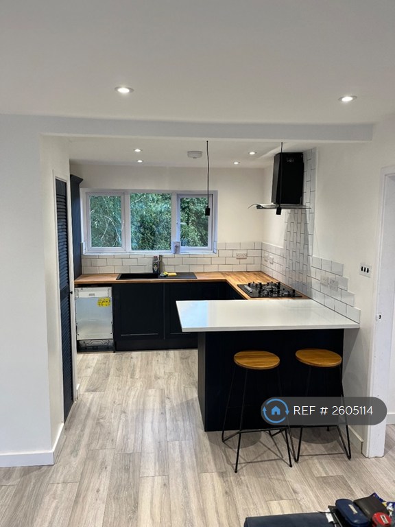 1 bedroom in Lower Cippenham Lane, Slough, SL1 (#2605114)