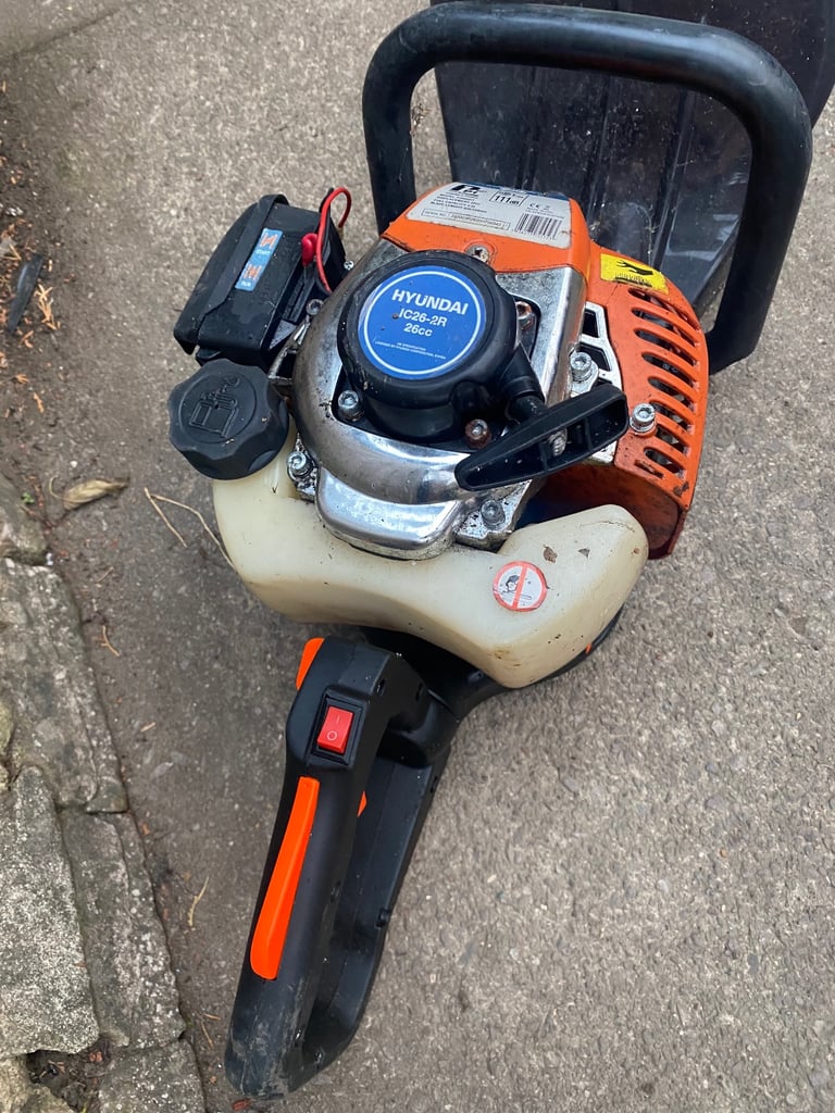 Used Hyundai Hedge trimmer 