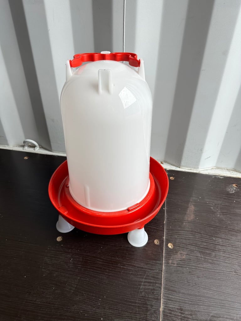 image for Supa Deluxe Heavy Duty Large Poultry Water Dispenser 12 Litre Quality Drinker