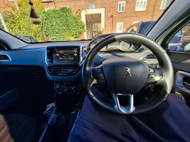 Peugeot, 2008, Hatchback, 2015, Manual, 1199 (cc), 5 doors