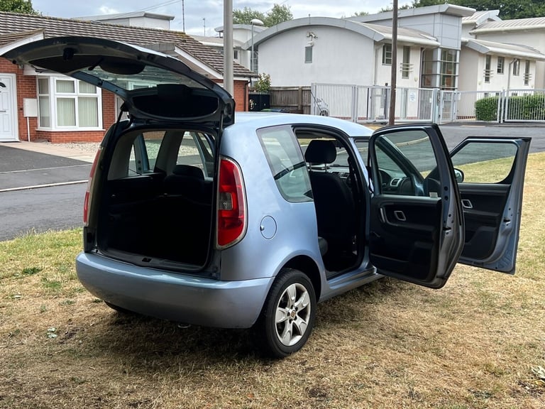 2008 Skoda Roomster 1.6 16V 2 5dr Tiptronic MPV Petrol Automatic