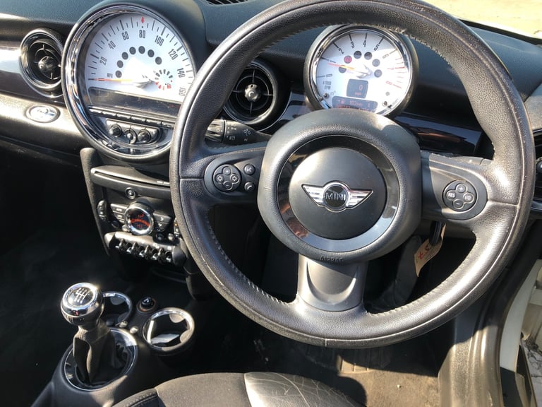 2011 MINI Convertible 1.6 Cooper [122] 2dr CONVERTIBLE Petrol Manual