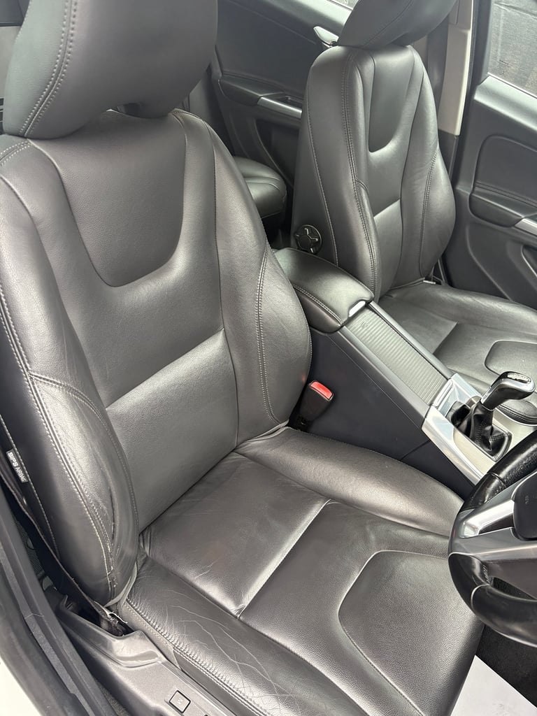 2014 Volvo V60 D4 [181] SE Lux Nav 5dr ESTATE DIESEL Manual