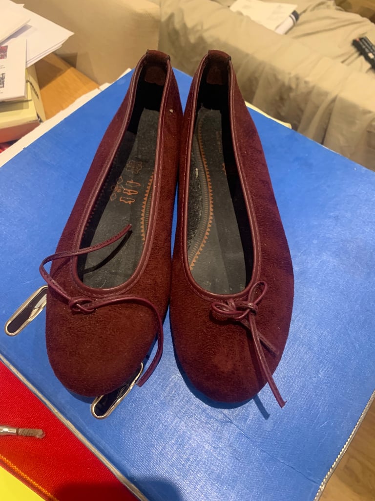 image for ITALIAN SUEDE PUMPS - SIZE 36