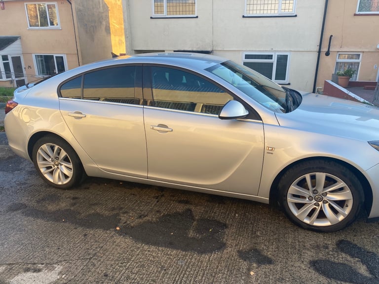 Vauxhall, Insignia, 1.6 Sri nav diesel long mot very economical 