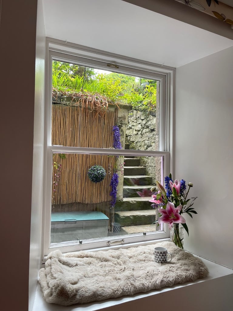 Flat for rent Edinburgh City Centre £1350 inc. gas and electric 