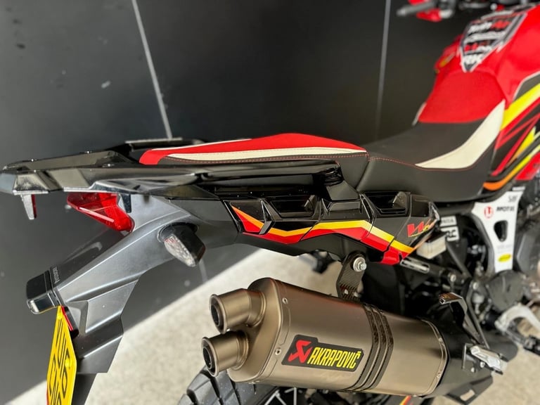 STUNNING LOW MILEAGE 2016/16 HONDA CRF1000 AFRICA TWIN DCT MOTORCYCLE 