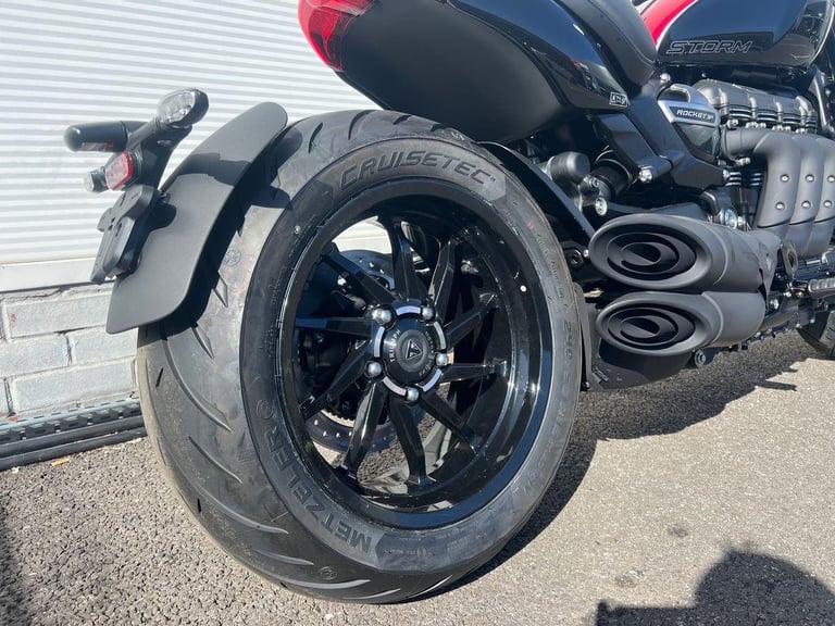 2025 Triumph Rocket 3 R STORM Petrol black 6 Speed