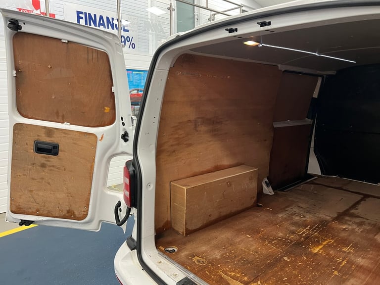 2017 Volkswagen Transporter T30 L2 TRENDLINE 2.0TDI BLUEMOTION 150PS DSG AUTO LWB VAN (EURO 6) PA...