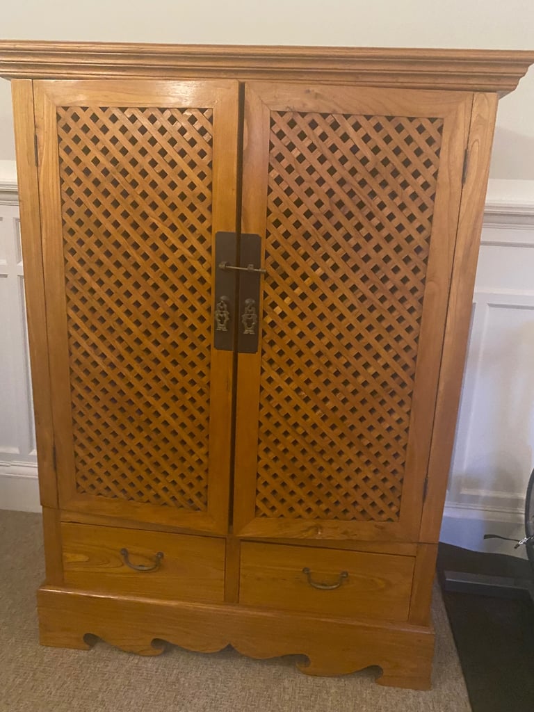 Wine drinks / Storage cupboard 