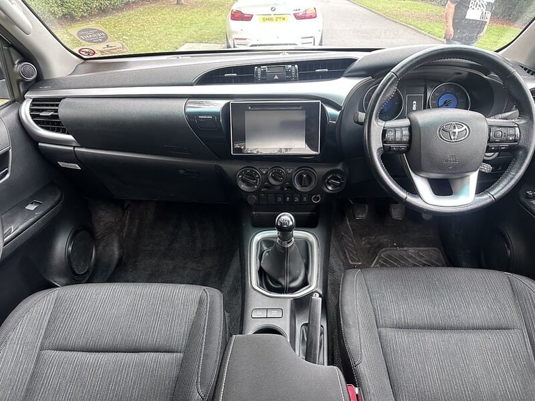 2020 Toyota Hilux D-4D Icon Pickup Diesel Manual