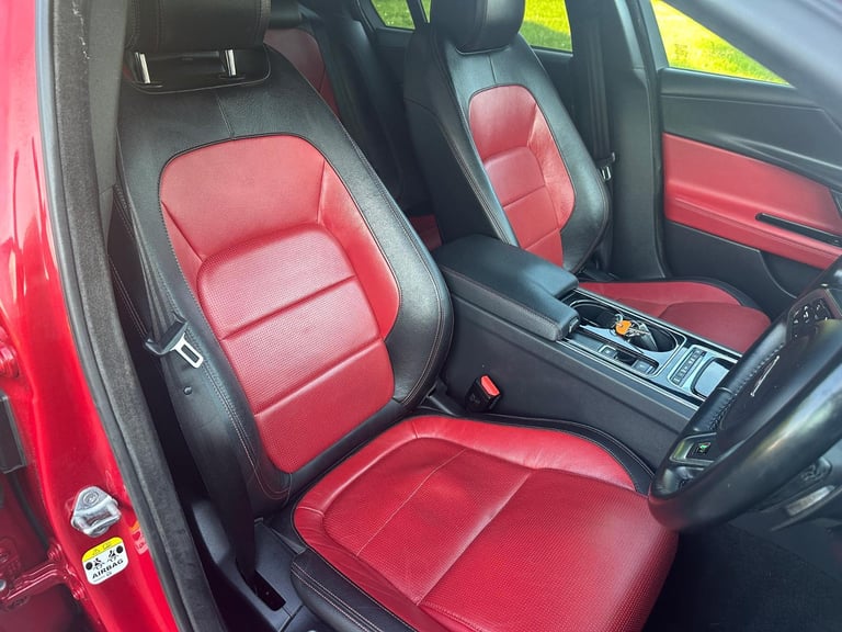 2017 Jaguar XE 2.0 180 BHP / 8 SPEED AUTO / R-SPORT EDITION  / TWO-TONE LEATHER 