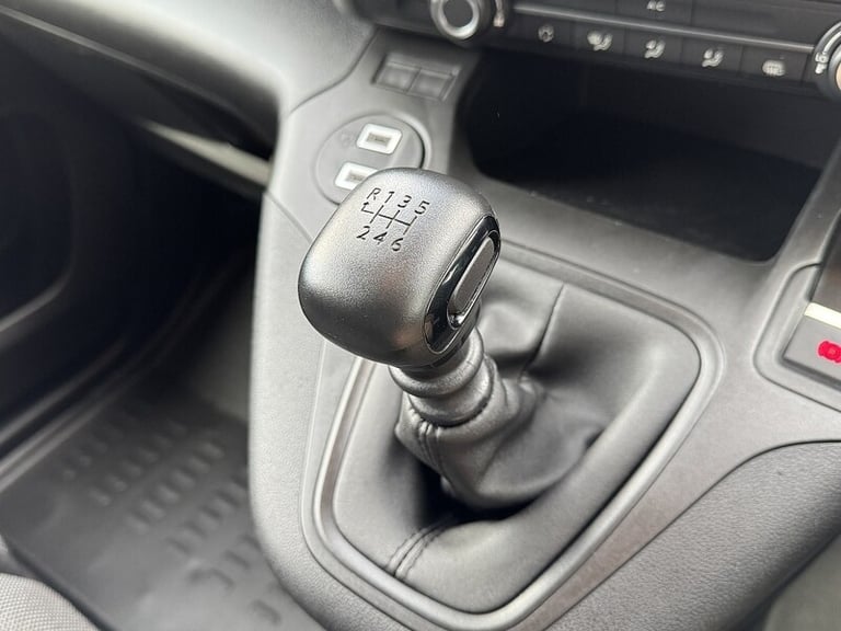 2024 Citroen Berlingo HDi 100ps 950 Driver XL LWB Euro 6 with Air Con, Rev Cam, Sat Nav, Cruise &...