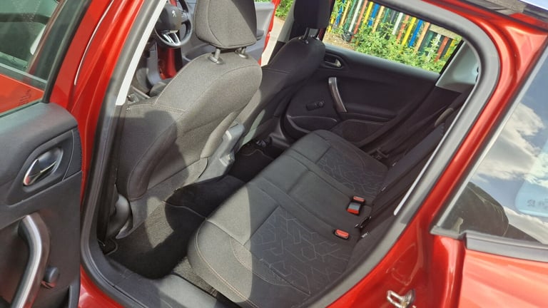 2015 (65) PEUGEOT 2008 1.6 BlueHDi Active - 2 Keys - ULEZ Compliant 