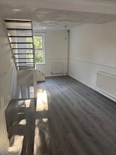 2 bedroom house for let immediately