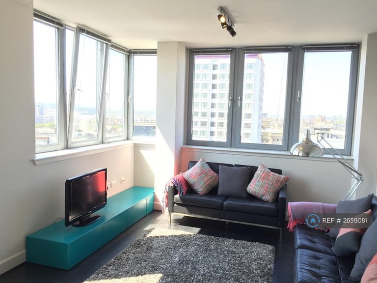 2 bedroom flat in Bath Street, Glasgow, G2 (2 bed) (#2659081)